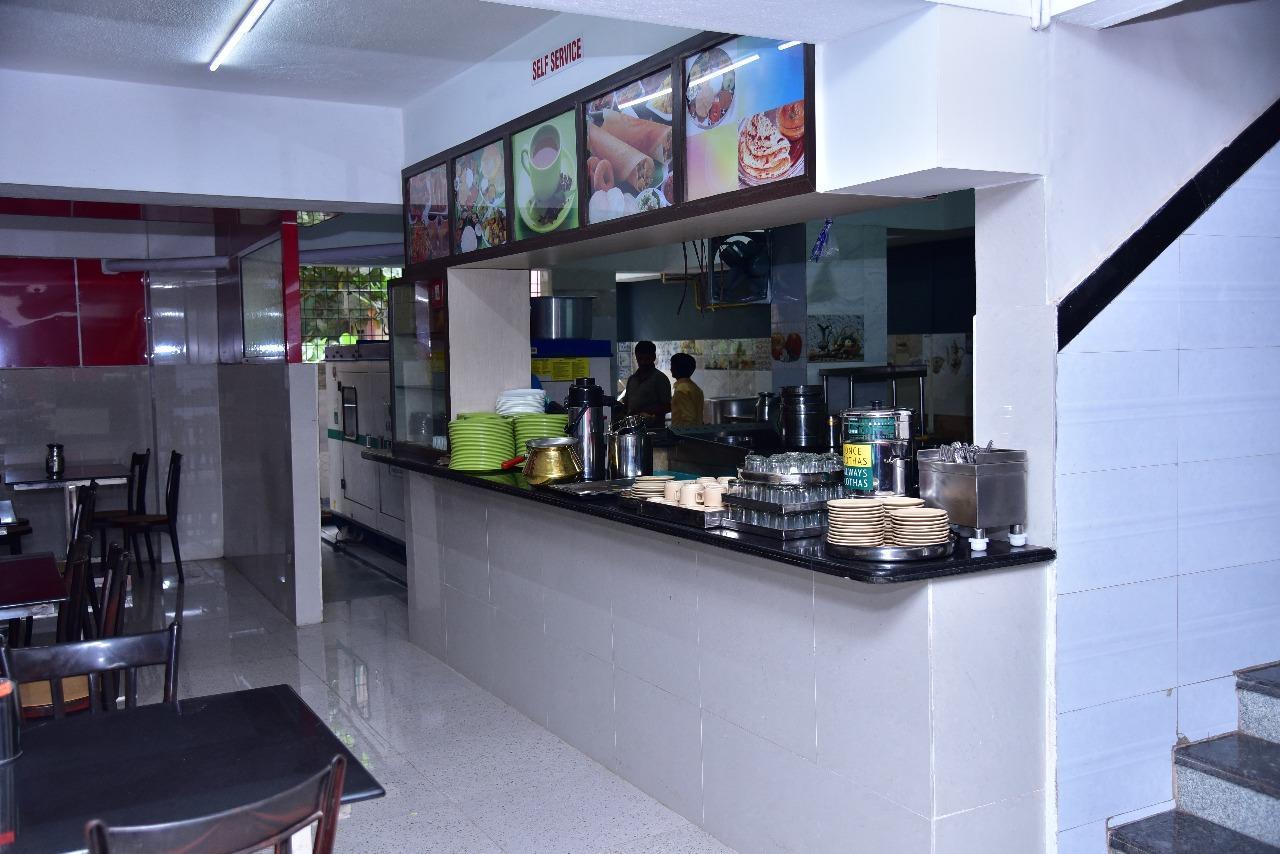 Iroomz Dwaraka Residency Bellary Exteriör bild