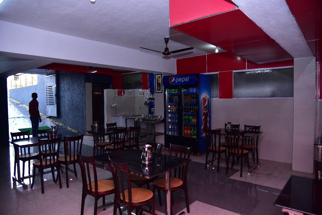 Iroomz Dwaraka Residency Bellary Exteriör bild